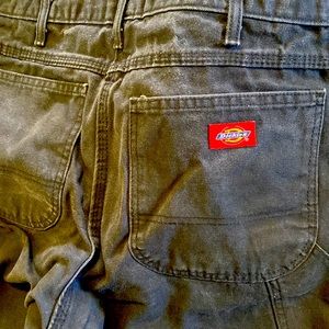 Mens 32x32 dickies work jeans. Black. Well loved.